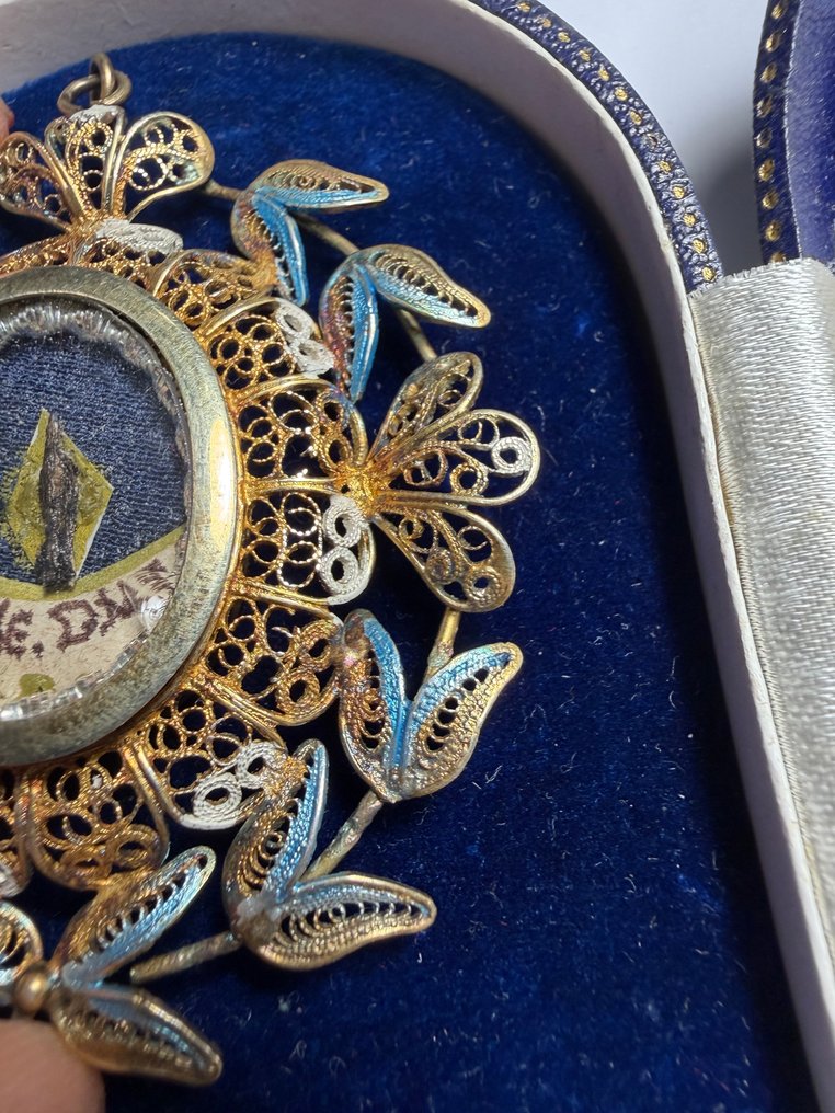 Reliquiario - Argento, Filigrana D'argento, Vetro, Tessuto - 1850-1900 - Ex Spina della Corona di Nostro Signore Gesù Cristo #4.3