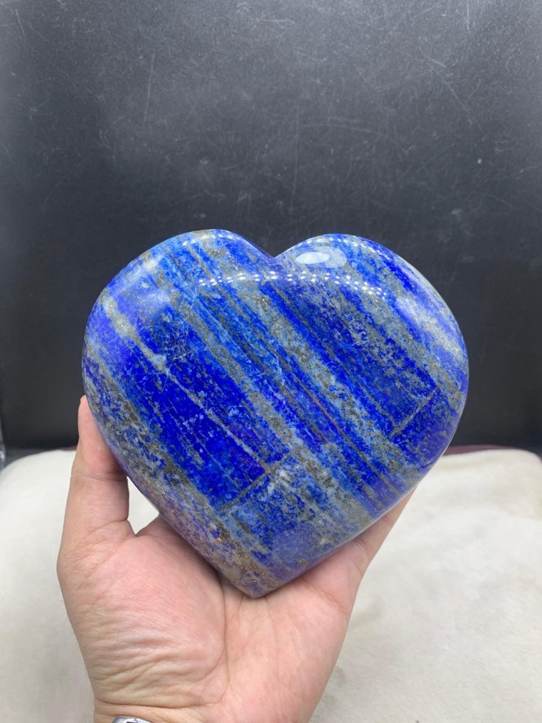 Natural Lapis lazuli Heart - Height: 137.5 mm - Width: 150 mm- 1700 g - (1) #1.0