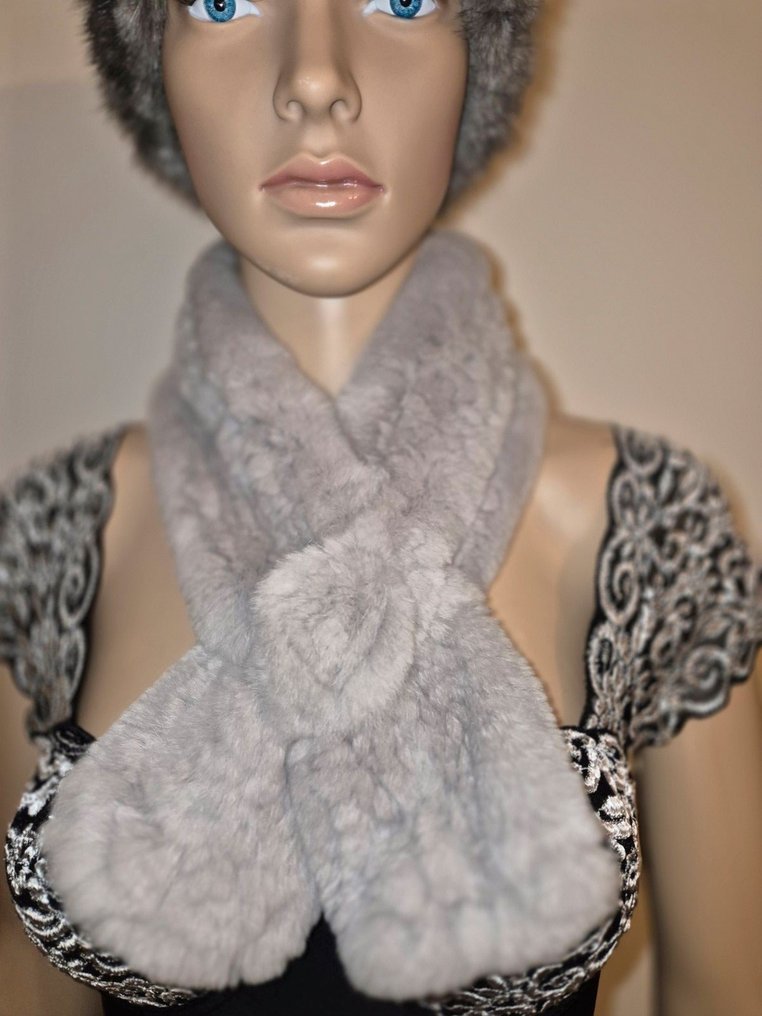 Artisan Furrier - Scarf #3.2