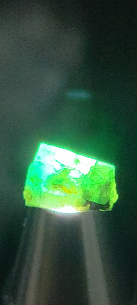 Smaragd Grov- 3.71 g - (2) #3.2