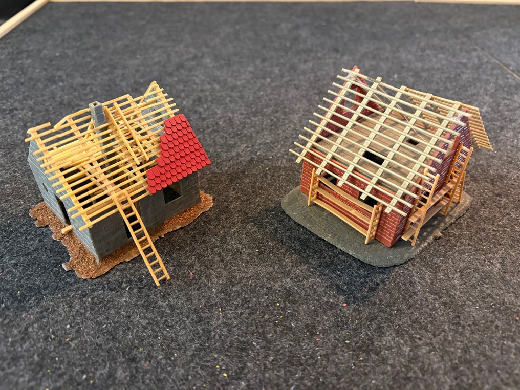 Pola, Wiking H0 - Landskab til modeleltog (8) - En smuk byggeplads med huse under opførelse, byggecontainere og lastbiler. #1.0