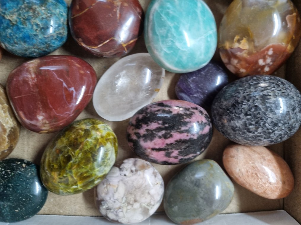 Big Lot HQ palme sten, forskellige mineraler 6,7 - 4 cm. Friform- 2.79 kg #2.1