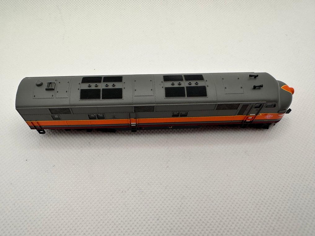 Life like N - 柴油電力混合火車 (1) - Milwaukee Road #3.2