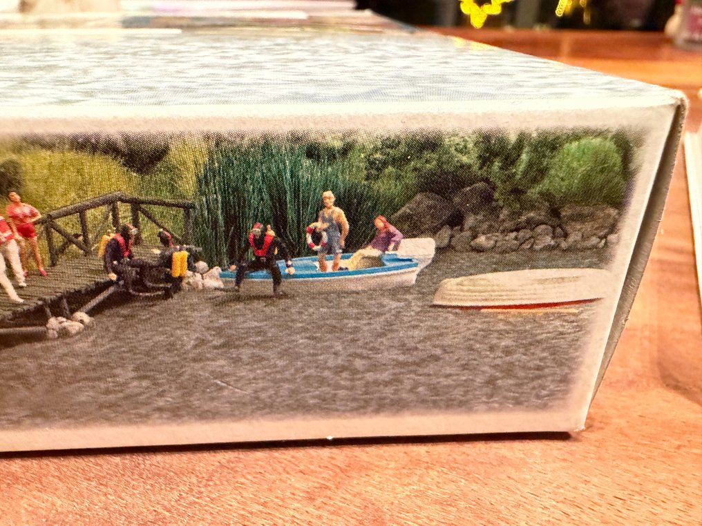 Busch H0 - Modellbahnbausätze (1) - Busch 5480 Meer mit beweglicher Boot, Kit mit Motor #3.2