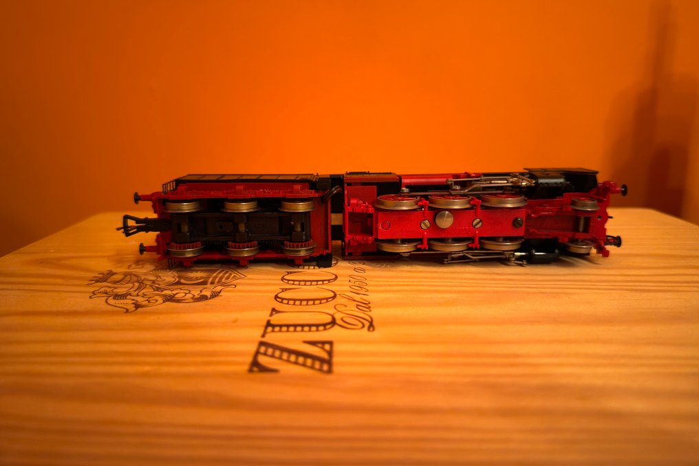 Fleischmann H0 - 電氣火車 (1) - H0比例模型，带独立煤车的蒸汽机车，标签56 2719可见。 - DRG #4.3