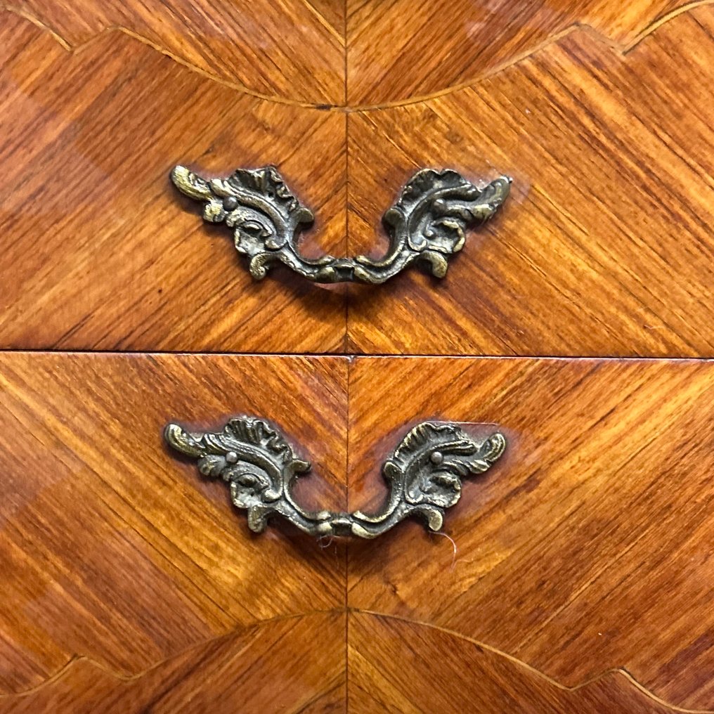 Table de chevet (2) - Noyer - Style Louis XV #3.2