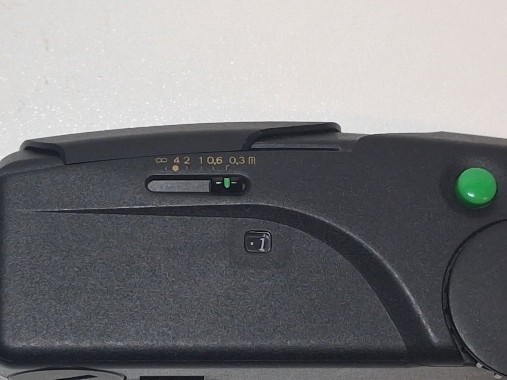 Revue MD 4 + expired films | Φωτογραφική μηχανή υπομινιατούρας #2.1