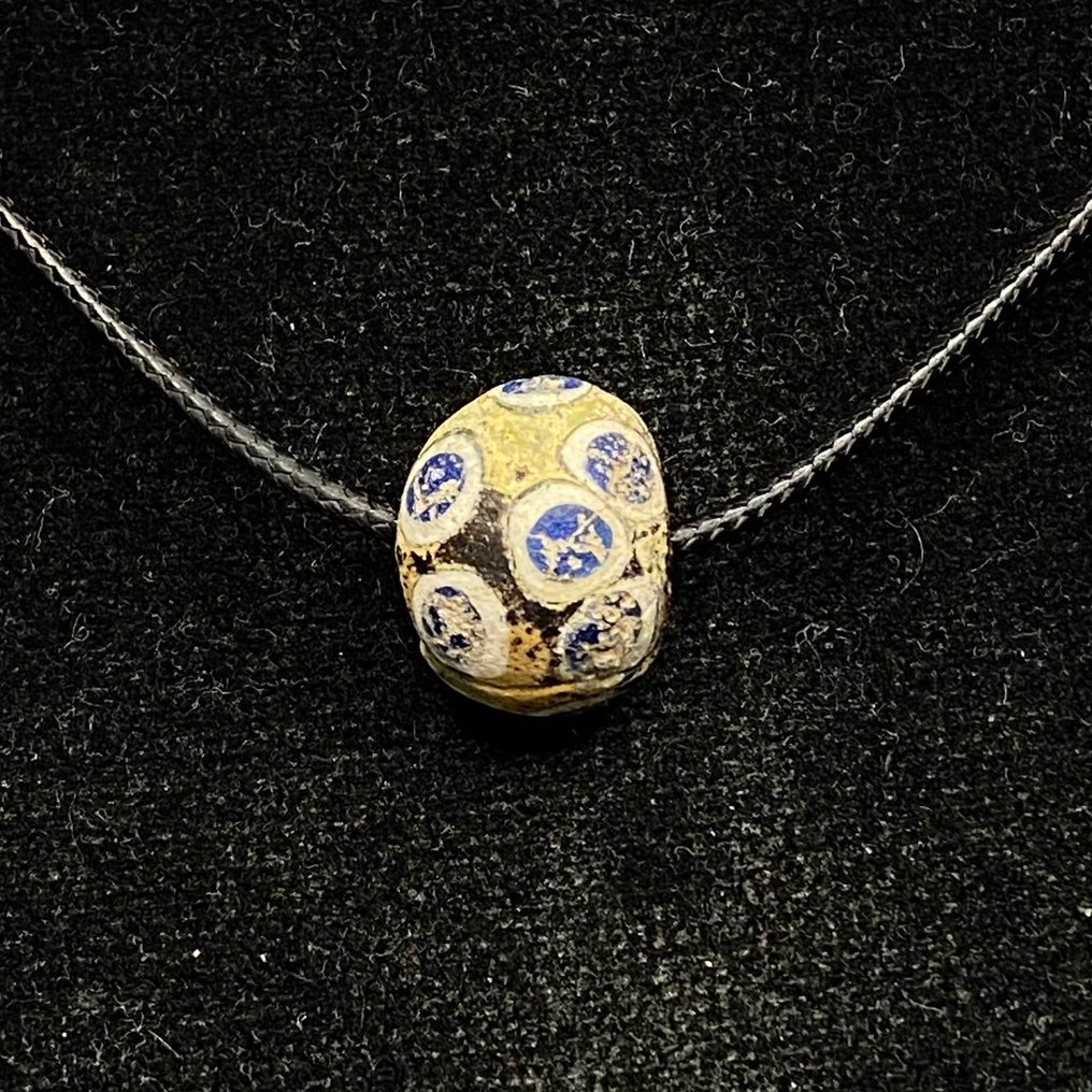 Φοινικικό Γυαλί Αρχαίο φοινικικό μωσαϊκό γυάλινο χάντρα με μπλε και κίτρινα κυκλικά μοτίβα. Φοινικική κουλτούρα,  (χωρίς τιμή ασφαλείας) #1.0