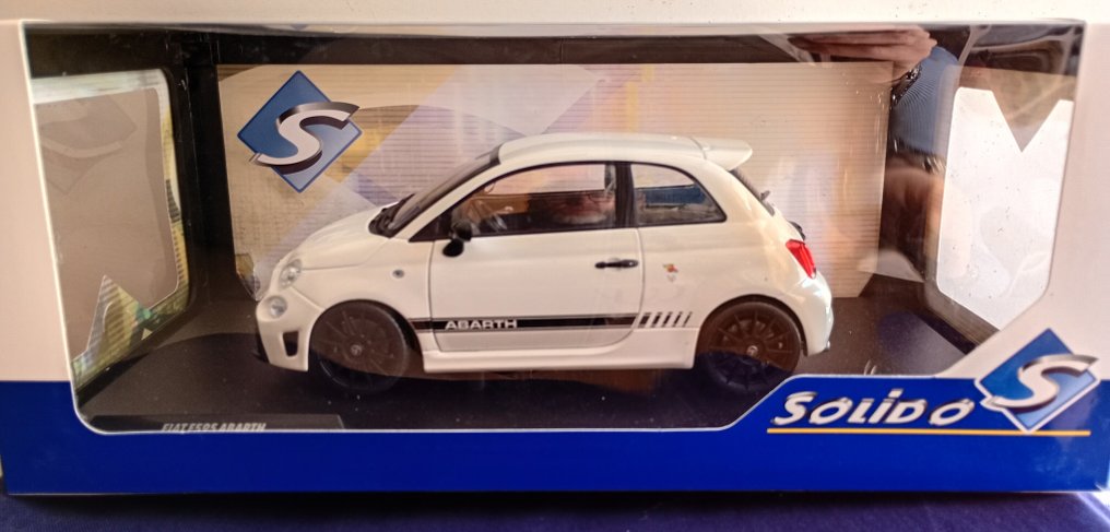 Solido 1:18 - Modelsportsvogn - FIAT F595 ABARTH #1.0