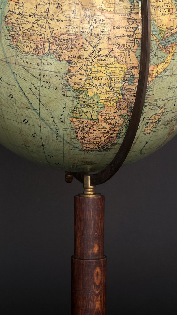 Globe Dr. Neuse et C. Luther, par Columbus - 1920 #4.3