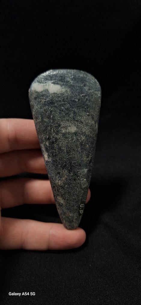 新石器時代 碧玉 华丽的磨光蛇纹玛瑙斧头，新石器时代的双面绿色玉髓，私人考古收藏 - 100 mm  (沒有保留價) #4.3