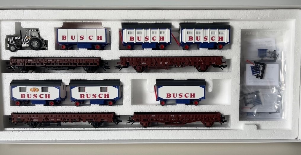 Märklin H0 - 45040 - Set di vagoni merci di modellini di treni (1) - Set di carri merci Zirkus Busch, completo nella scatola originale con inserti in styrofoam e #2.1