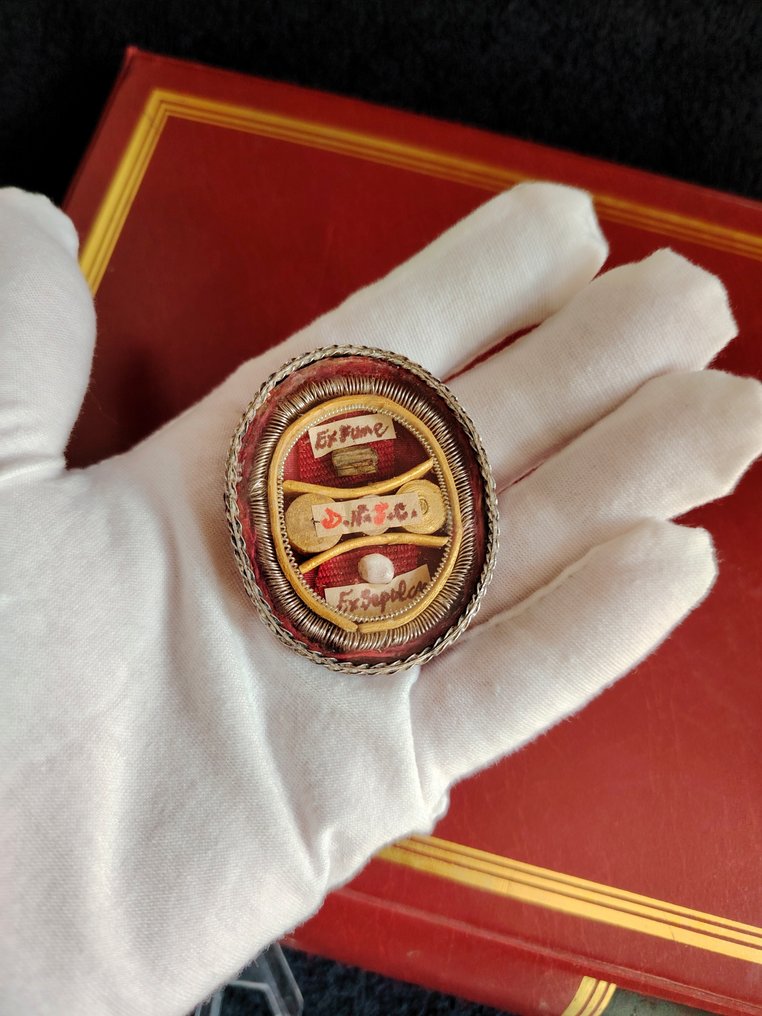 Pyhäinjäännöslipas - Vetro soffiato, Argento, carta - 1800-1850 - Jeesuksen ruoskinta #1.0