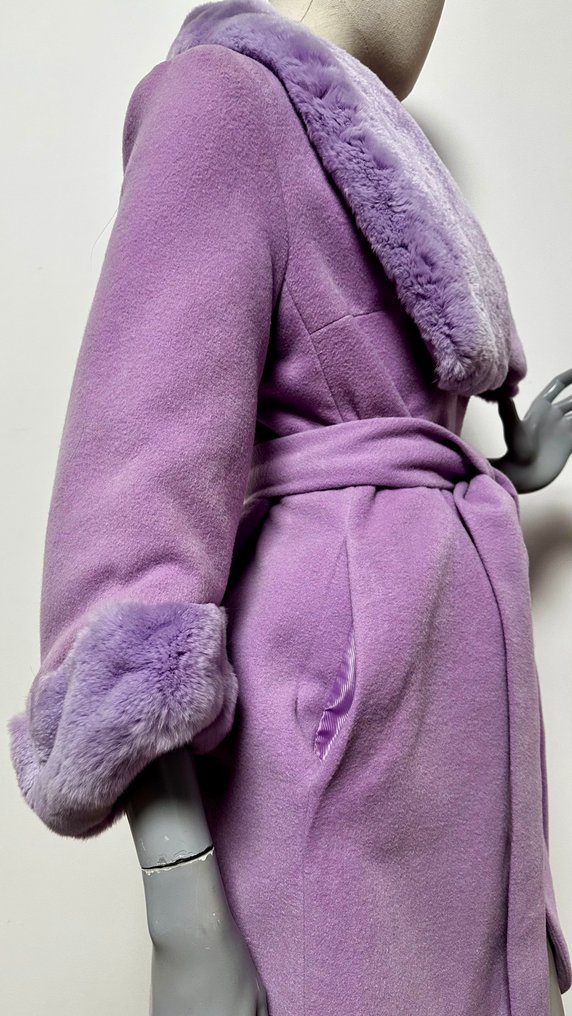 Artisan Furrier - Coat #4.3