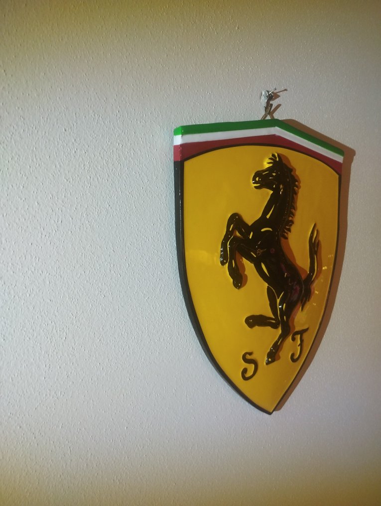 Emblema - FERRARI SCUDERIA - Scudo fibra di carbonio & resina #2.1