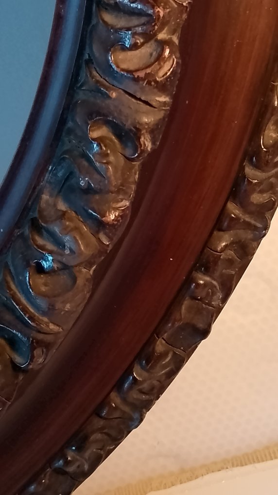 Frame  - Wood - Antique worked oval #2.1