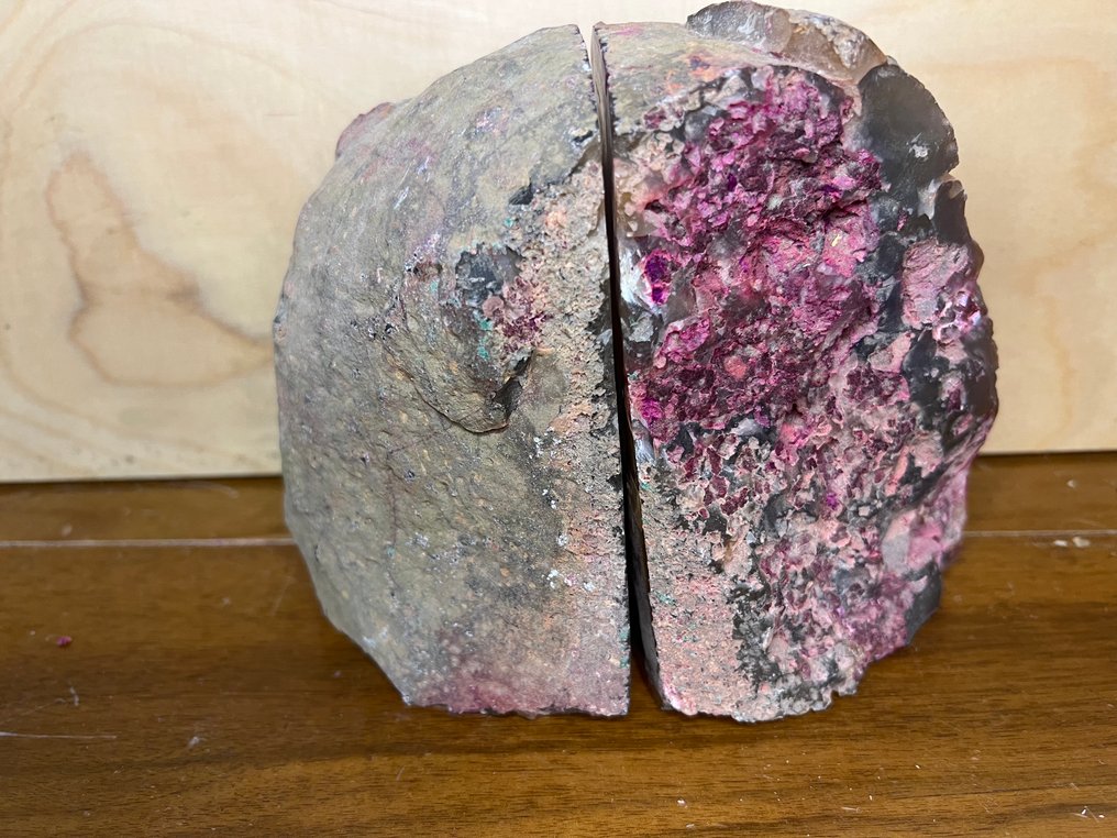 Agate Sphere - Height: 17 cm - Width: 15 cm- 2.6 kg - (1) #3.2