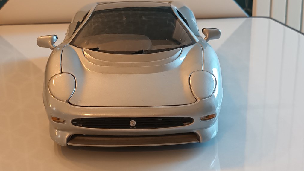 Maisto 1:12 - Modellino di auto - Jaguar XJ220 #2.1