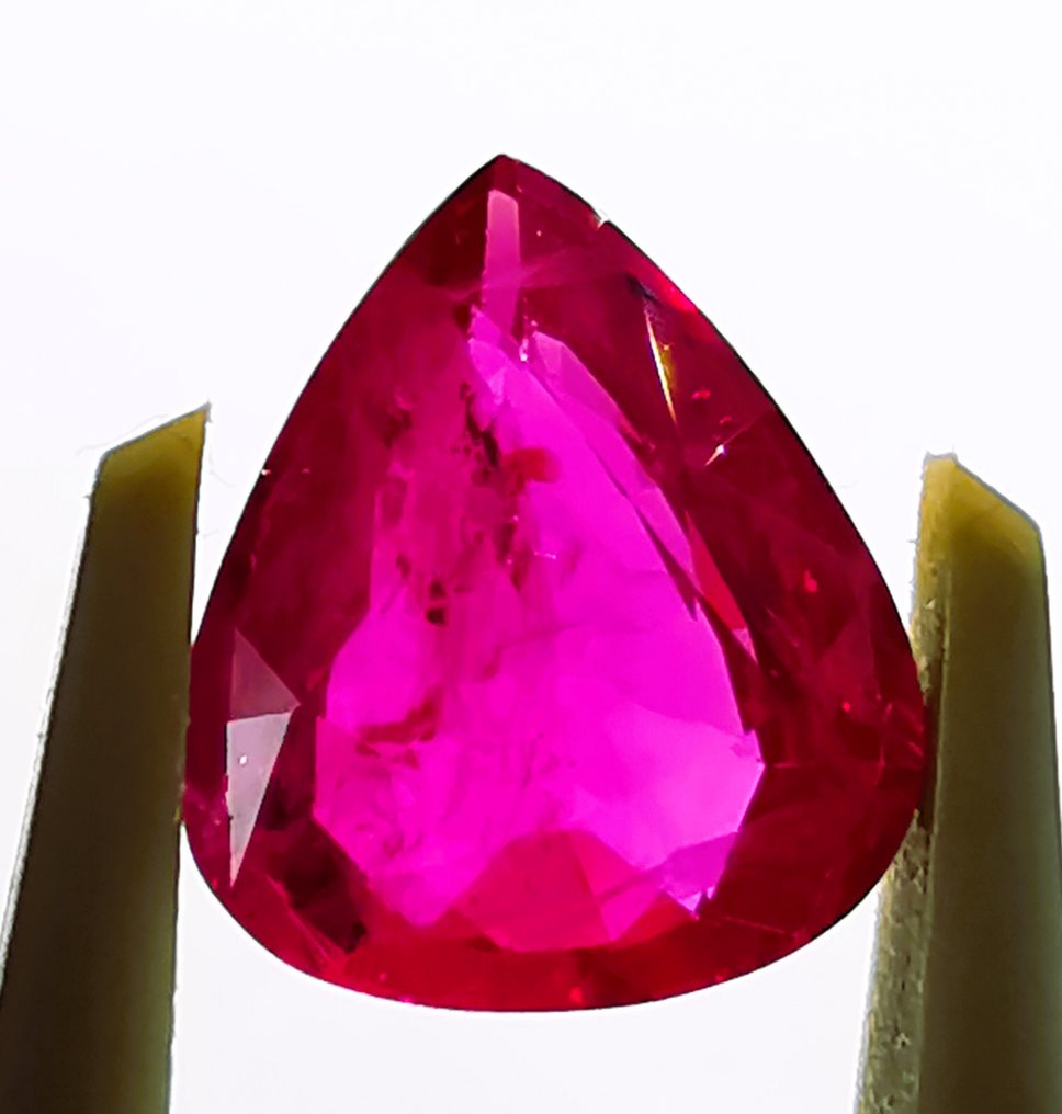 No reserve price - 1 pcs  Red Ruby  - 2.33 ct - Instituto Gemólogico Español (IGE) #4.3