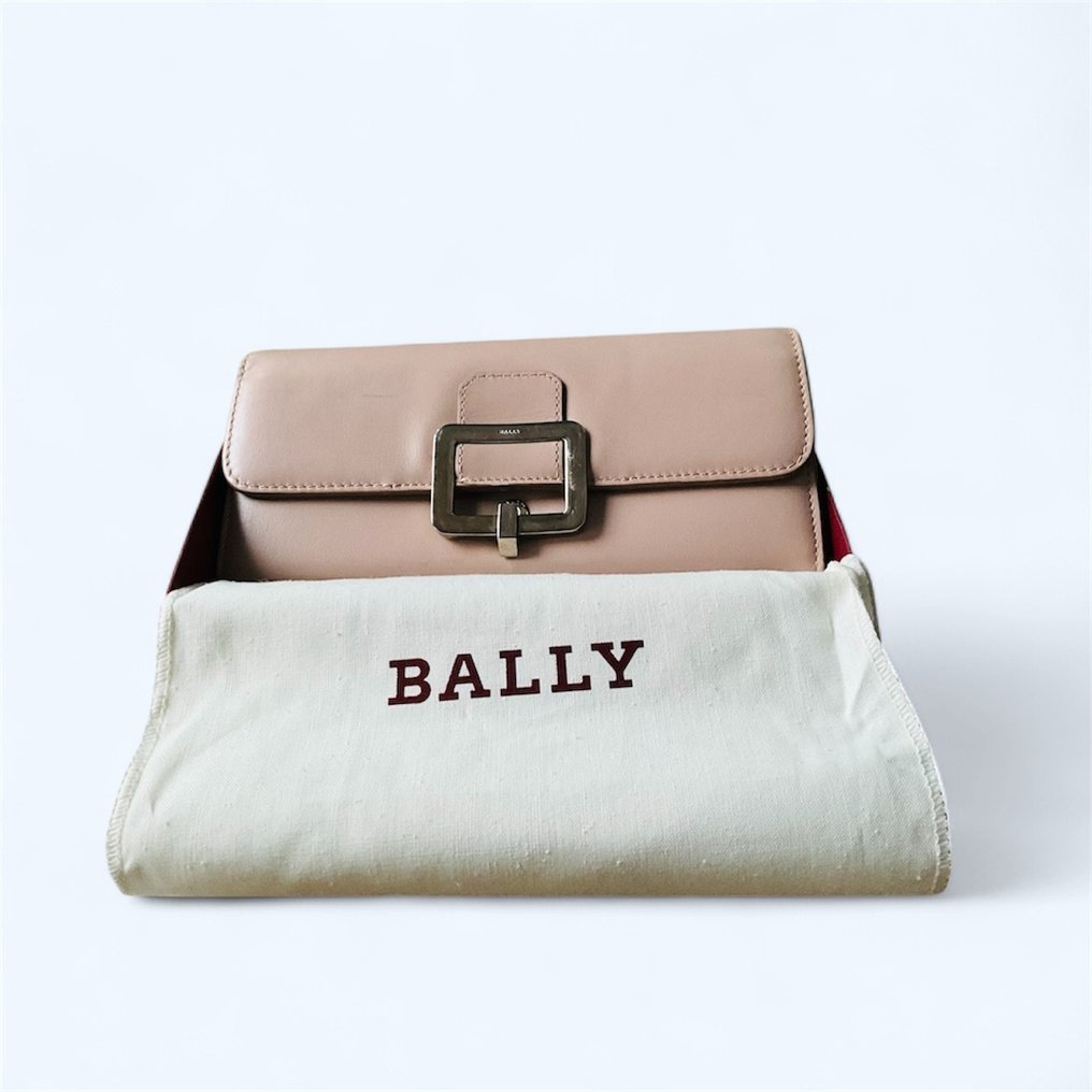 Bally - Cartera #3.2