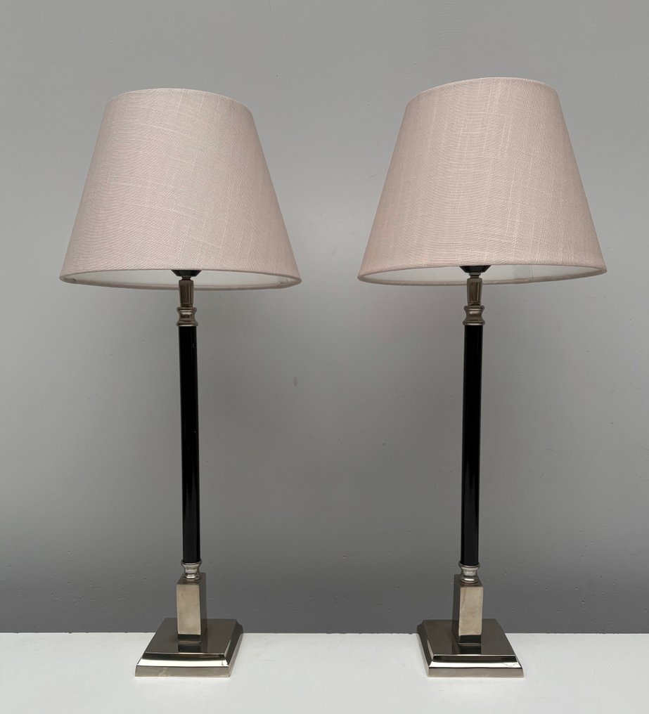 Επιτραπέζιο φωτιστικό - Βερνικωμένος ορείχαλκος - Δύο λαμπτήρες νυκτός. #3.2