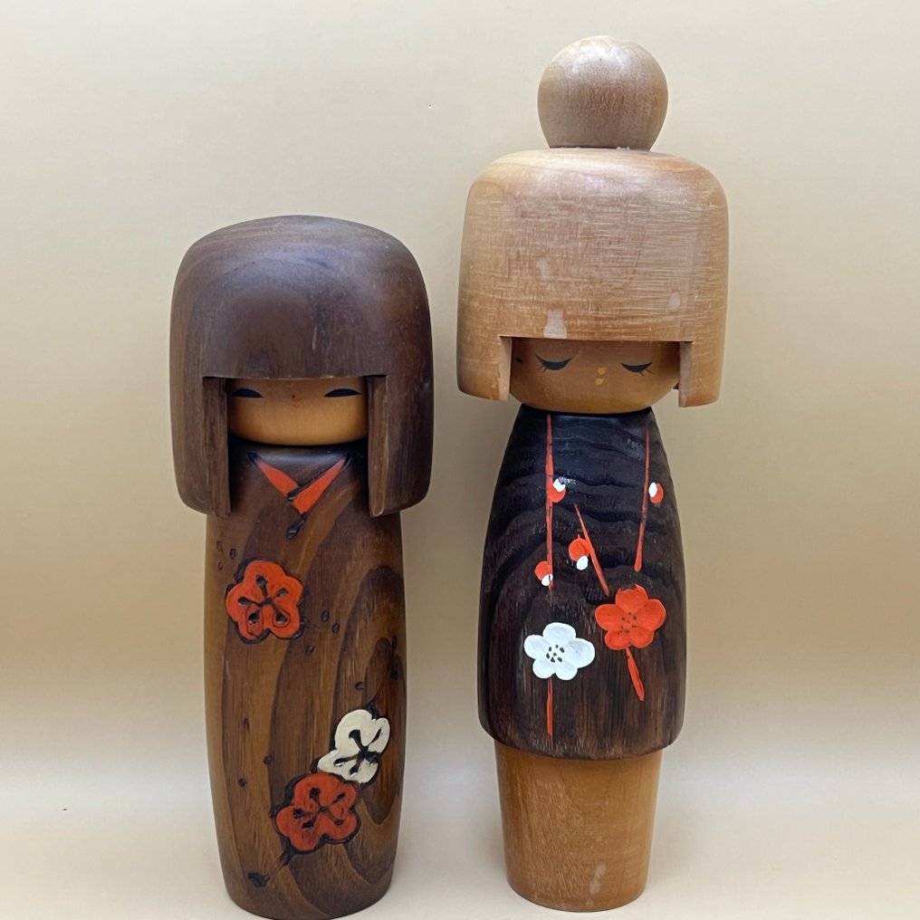 一对由冈本宇三郎创作的复古日本创意木偶,带有梅花图案 - 木 - 日本 - Shōwa period (1926-1989) #1.0
