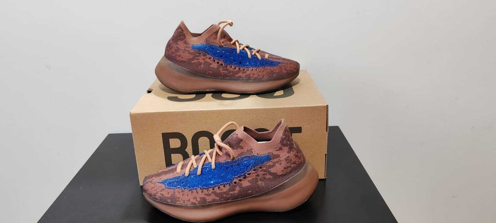 Adidas - Yeezy Boost 380 - Low-top trainers - Size: EU 41.5 - New with tags #1.0