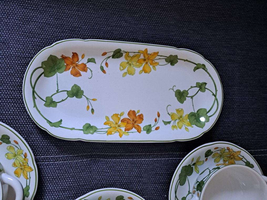 Villeroy & Boch - Carafe (11) - Geranium - Vitro-Porzellan - Servierplatte-Klassiker #1.0