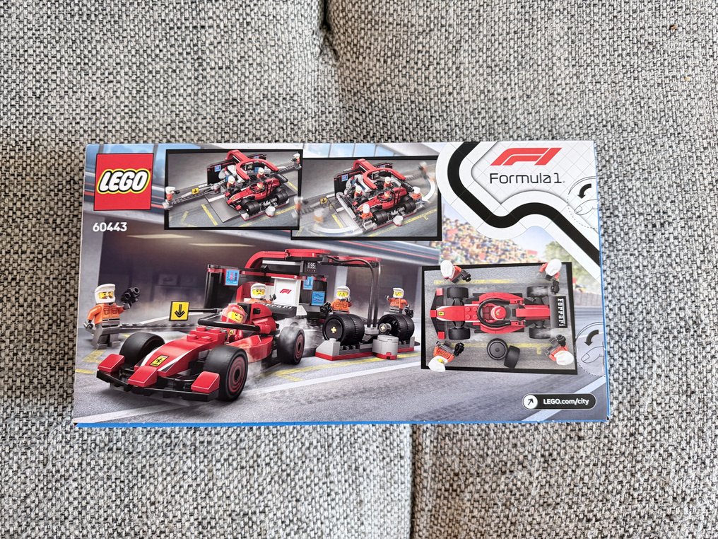 Lego Set - 60443 - Stadt - Formula 1 F1 Pit Stop & Pit Crew with Ferrari Car #3.2