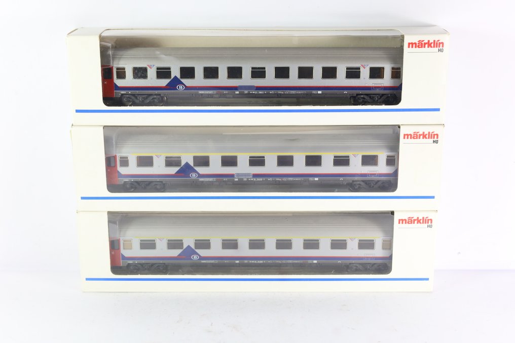 Märklin H0 - 4351/4352 - Machetă tren transport călători (2) - 3x vagoane de tren rapid cu patru vagoane - NMBS #2.1