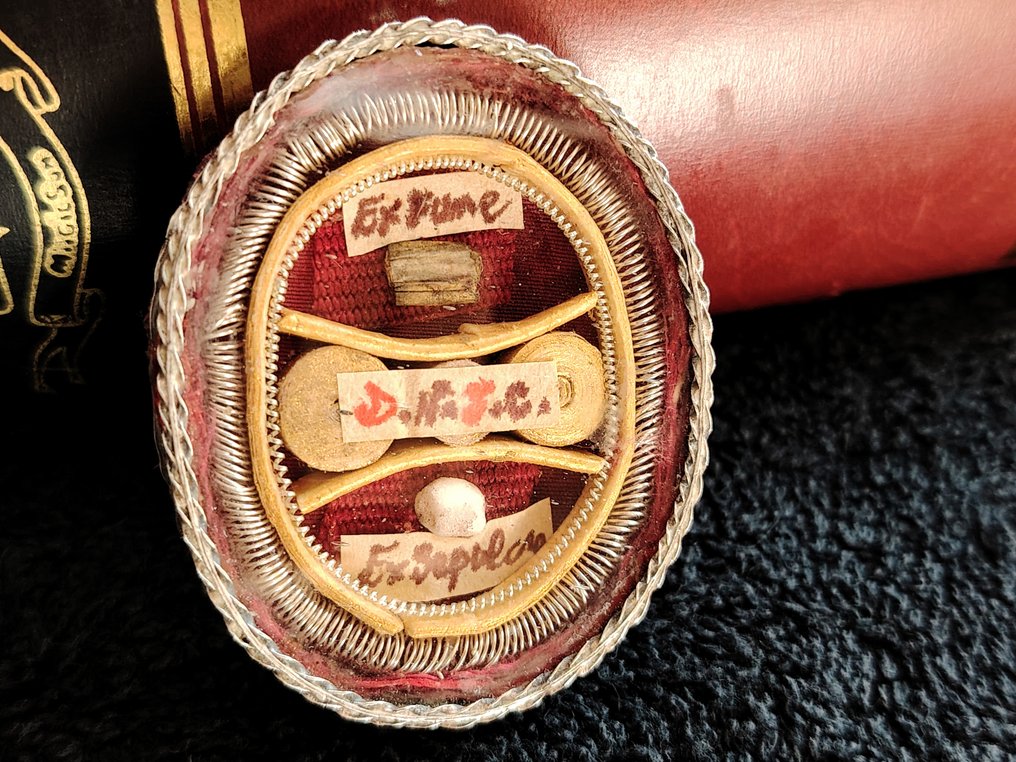 Pyhäinjäännöslipas - Vetro soffiato, Argento, carta - 1800-1850 - Jeesuksen ruoskinta #1.0