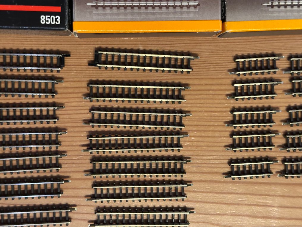 Märklin Z - 8503, 8504, 8565, 8566 - Model train tracks (38) - Märklin Z straight rails and manual switches. #4.3