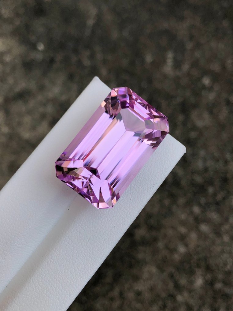 1 pcs  粉色, 紫羅蘭色 紫鋰輝石  - 70.84 ct - 國際有色寶石協會 (ICA GemLab) #1.0