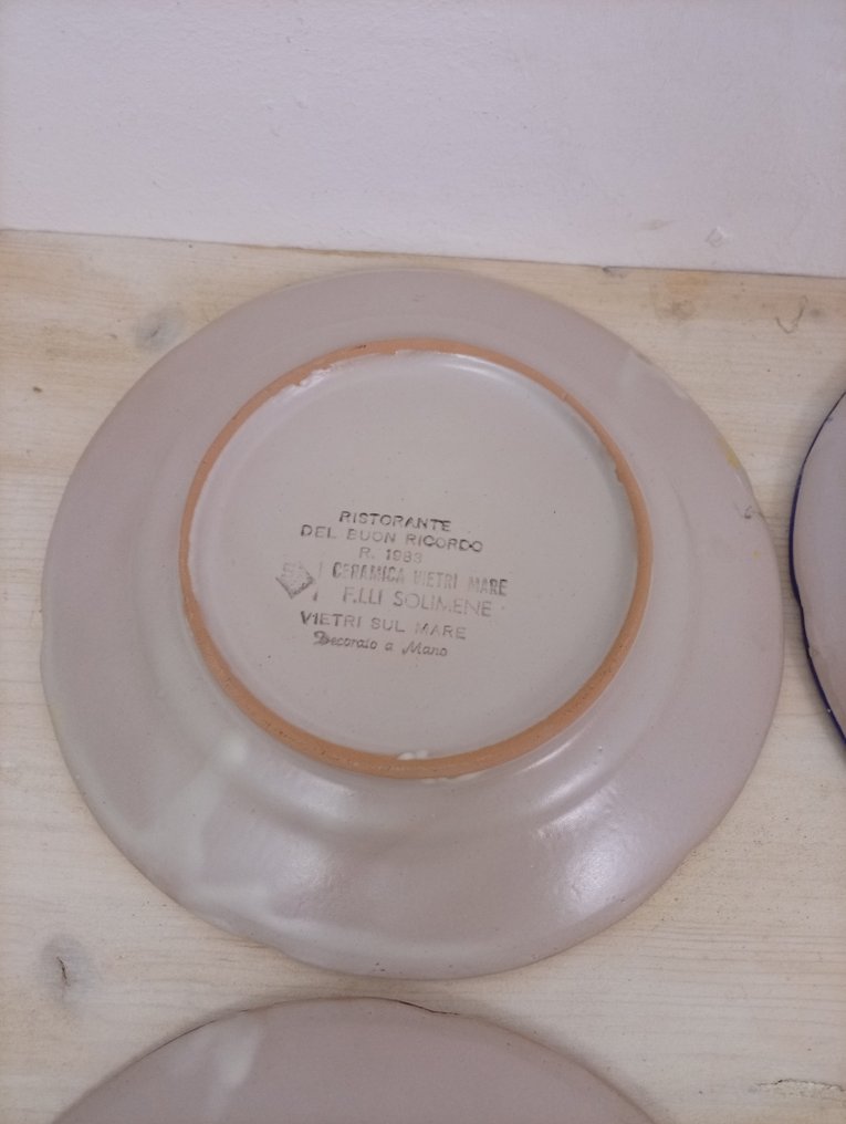 Plate (12) - Dipinto a mano - Earthenware - Dish of fond memories #1.0