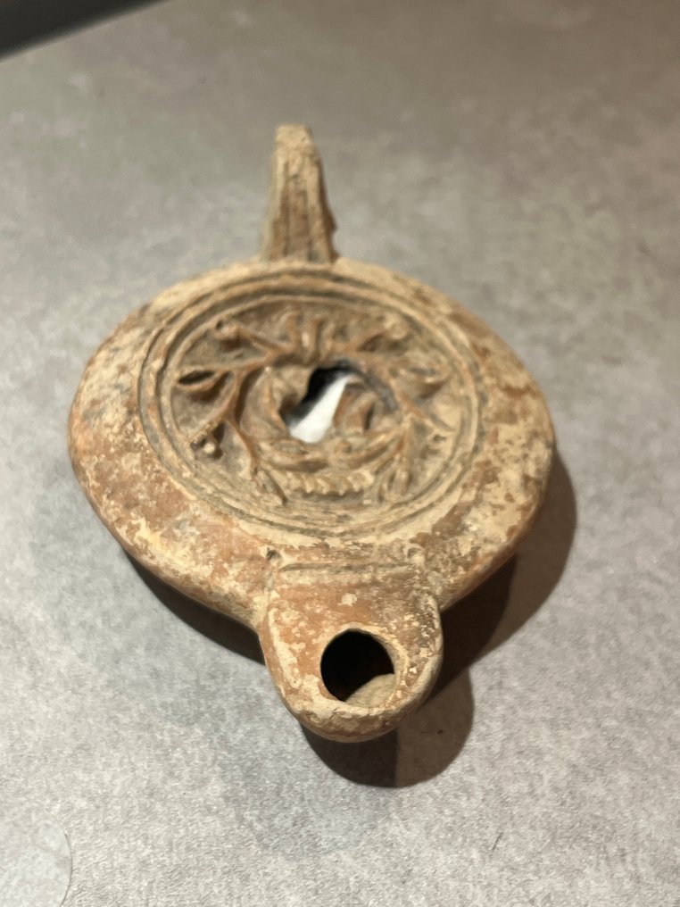 Αρχαία Ρωμαϊκή Terracotta Λάμπα πετρελαίου - 4 cm  (χωρίς τιμή ασφαλείας) #1.0