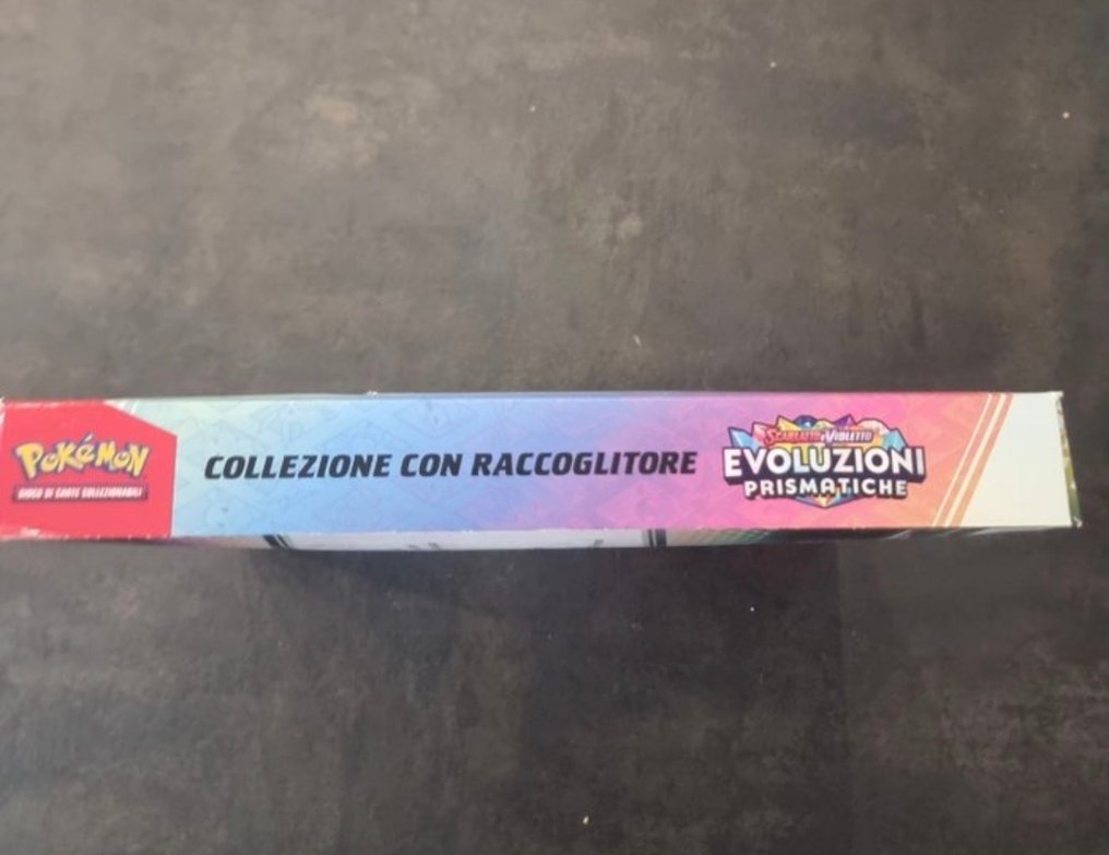 Pokémon - 1 Booster pack - Pokemon collezione con raccoglitore evoluzioni prismatiche Ita SEALED - Scarlet & Violet #2.1