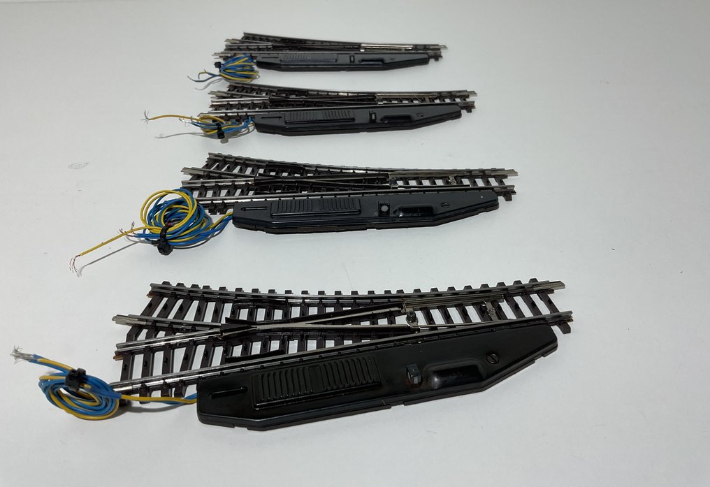 Märklin H0 - 2261/2264 - Binari di modellini di treni (8) - Scambi elettrici per K-rails #4.3