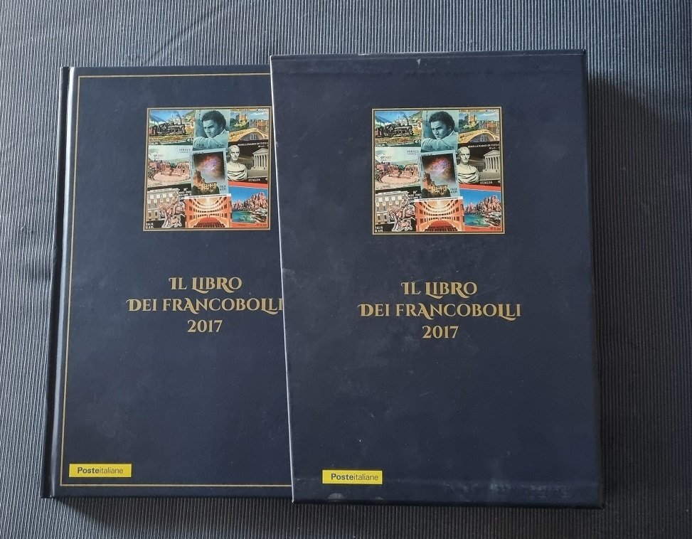 意大利 2017 - 意大利邮政2017年邮票册，装裱完好，附带CVP、CD及收藏盒。 #1.0
