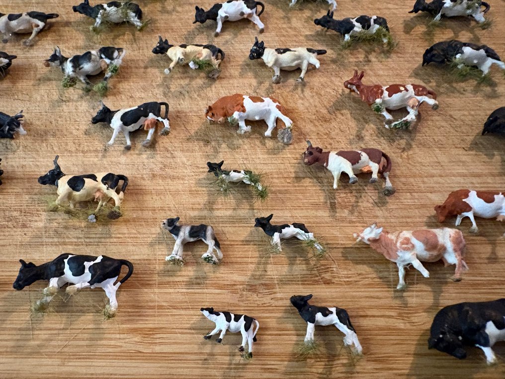 anders H0 - Peisaj machetă tren (47) - Mare colecție de vaci și viței #4.3