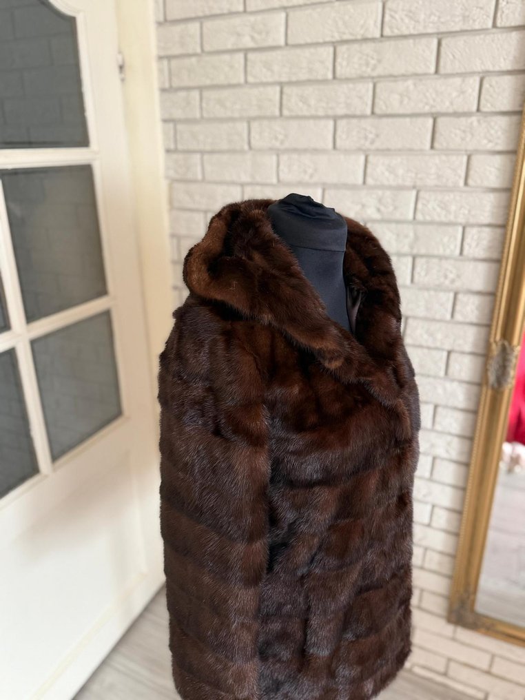 Artisan Furrier - Bunda #4.3