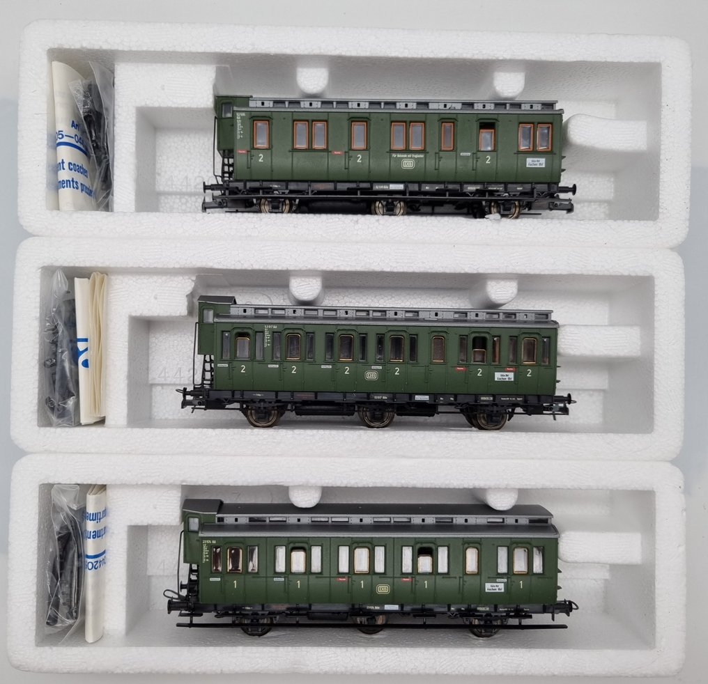 Roco H0 - 44205A/44206A/44207A - Επιβατικό τρένο μοντελισμού (3) - 3x αυτοκίνητα επιβατών/βαγόνια διαμερίσματος - DB #1.0