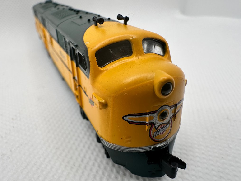 Like life N - 7006 - Πετρελαιοκίνητη-ηλεκτροκίνητη μηχανή τρένου (1) - CNW #3.2