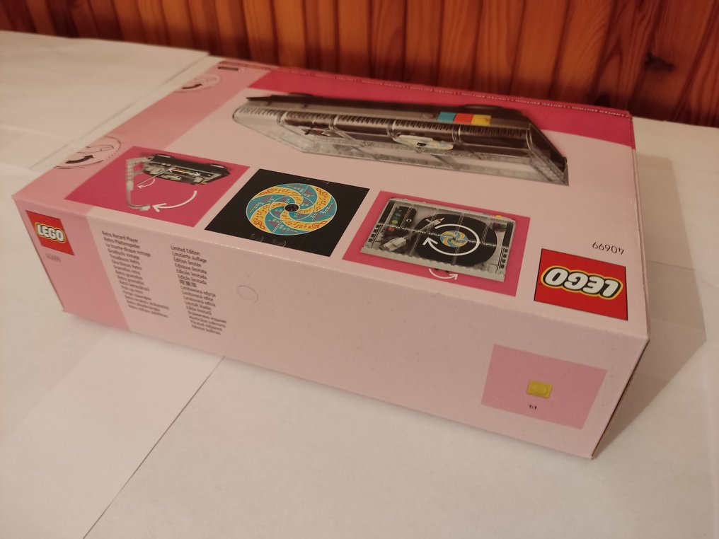 LEGO Set - 40699 - Promotional - LEGO Retro Record Player #4.3