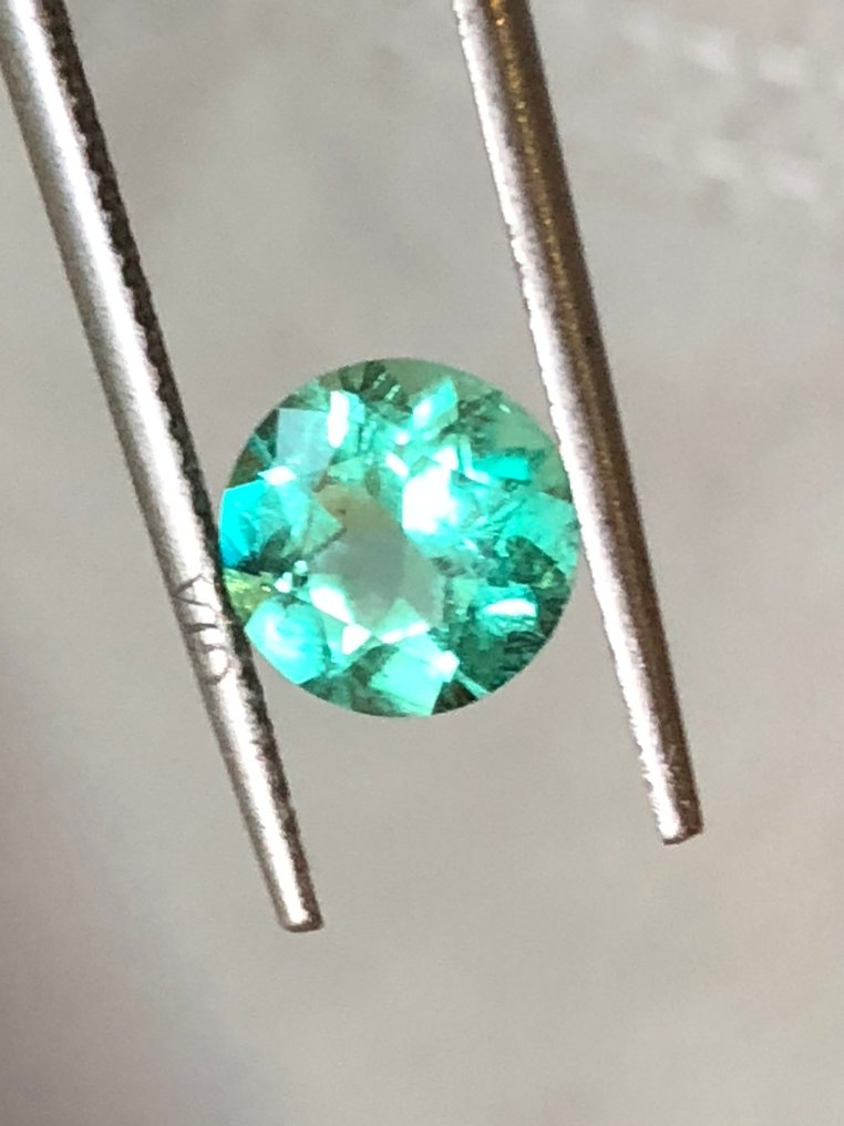 1 pcs 绿色 祖母绿 - 1.21 ct - 美国宝石研究院(GIA) #1.0