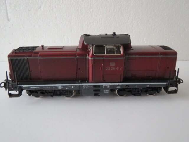 Märklin H0 - 2855 - Vasútmodellek (1) - 7 részes készlet BR212-vel és 6 'Eva' kazánkocsival, MFX és hanghatással. - DB #2.1