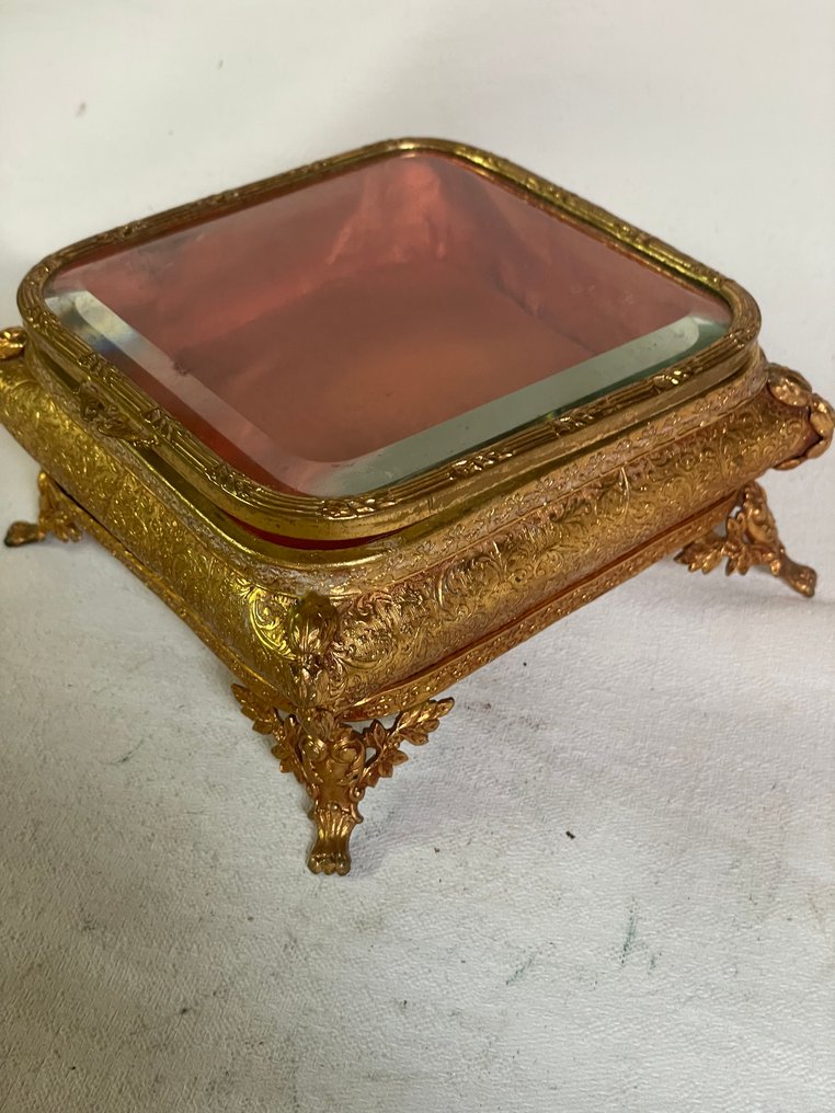 Ékszeresdoboz - Aranyozott sárgaréz #2.1