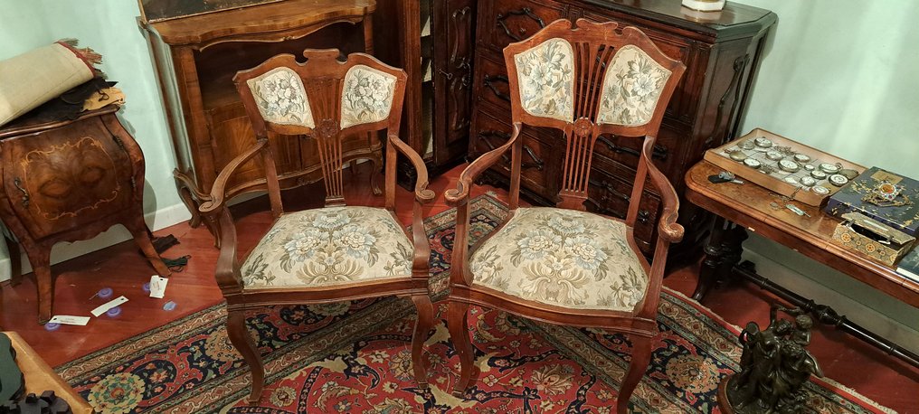 Καρέκλα (2) - Ξύλο #1.0