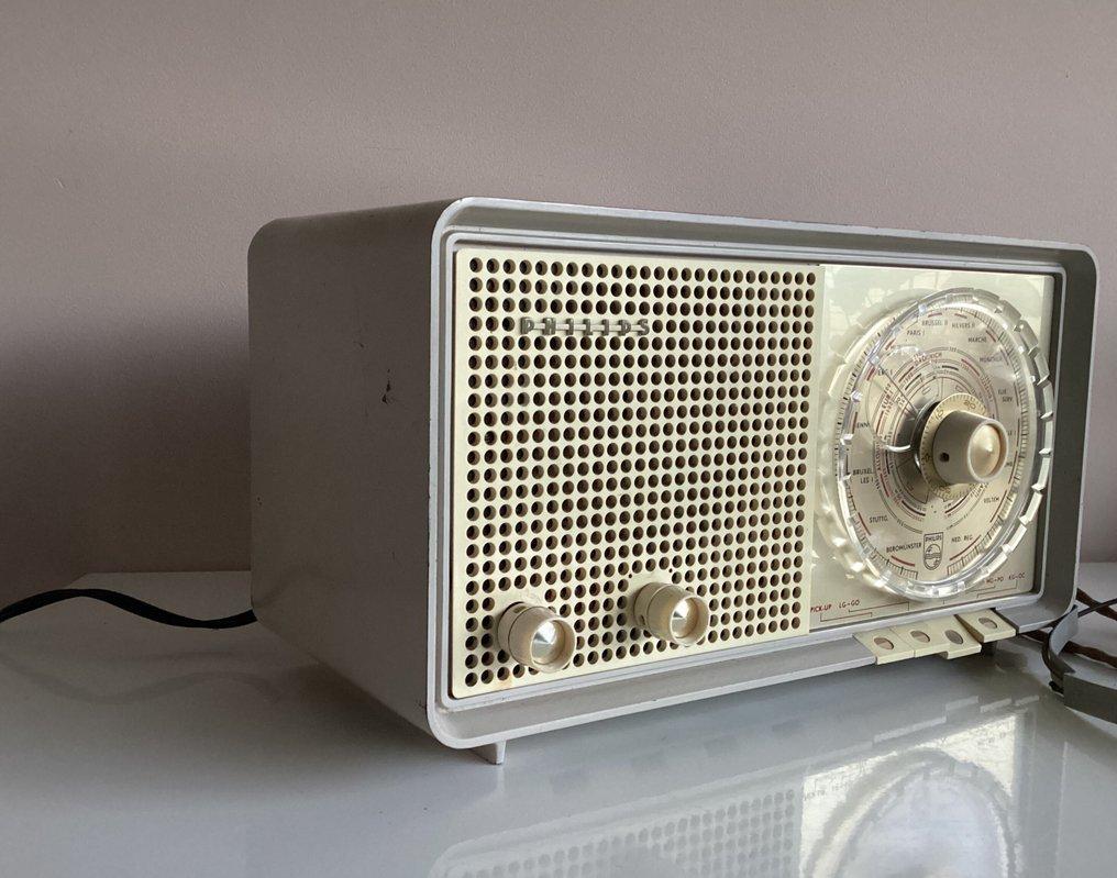 Philips, België - B3X90U/00K Rør-radio #3.2
