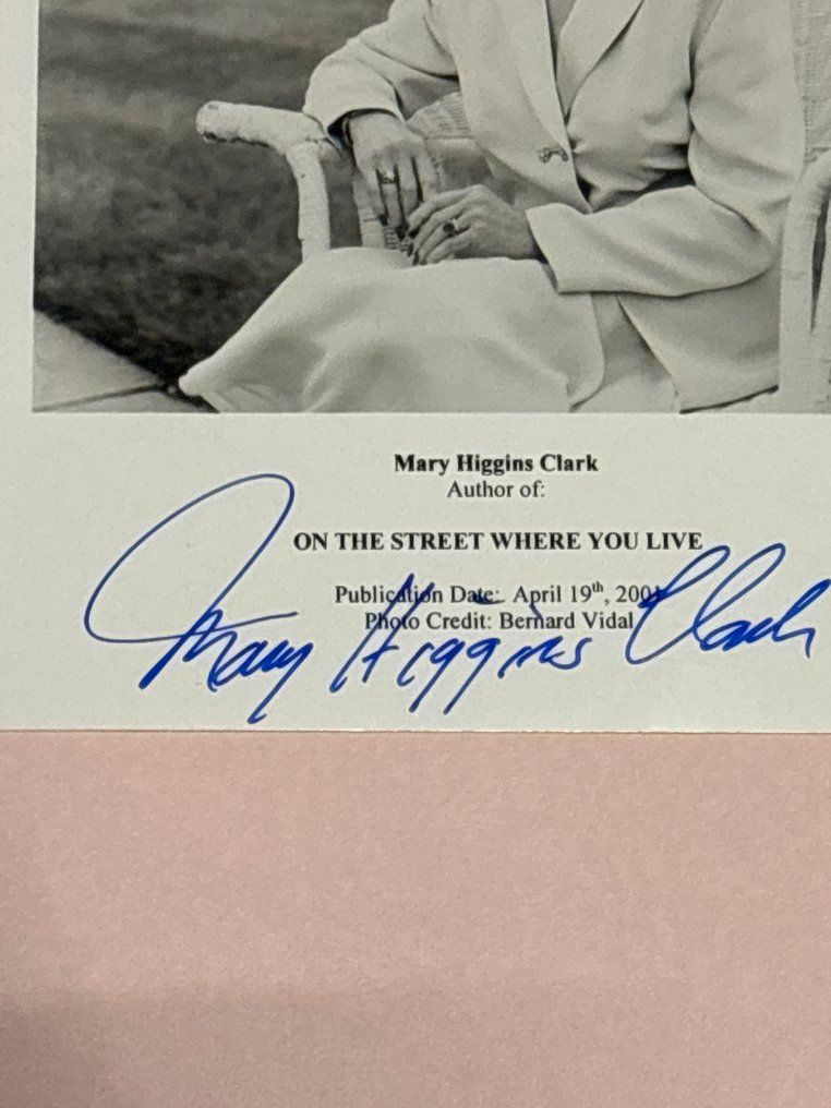 Mary Higgins Clark - Photographie signée par Mary Higgins Clark - 2001 #1.0