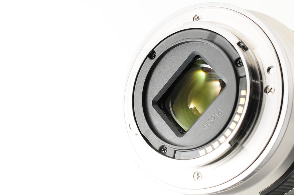 Tamron 3.5-6.3/18-200mm Di III VC for Sony (Model : B011) [#1043] Camera lens #4.3